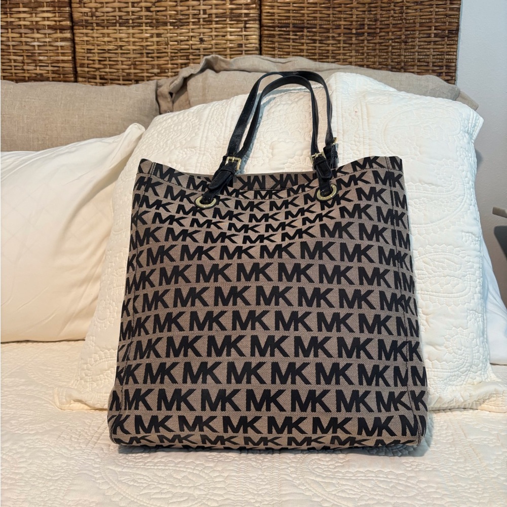 Michael Kors Signature Black and Brown Tote